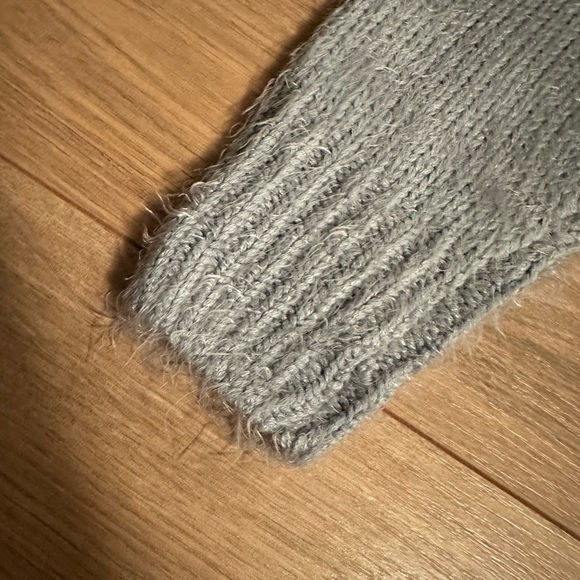 Dynamite NWT Off-Shoulder Sweater - Picture 4 of 4